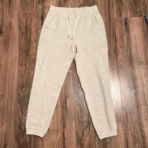 LULULEMON SCUBA JOGGERS FULL LENGTH BRAND NEW CONDITION